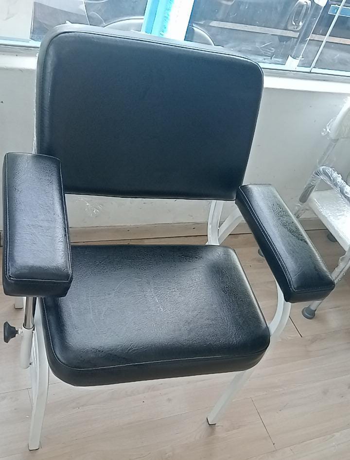 SILLA ESPECIAL PARA TOMA DE MUESTRAS - MEDITECH MODELO MDT29